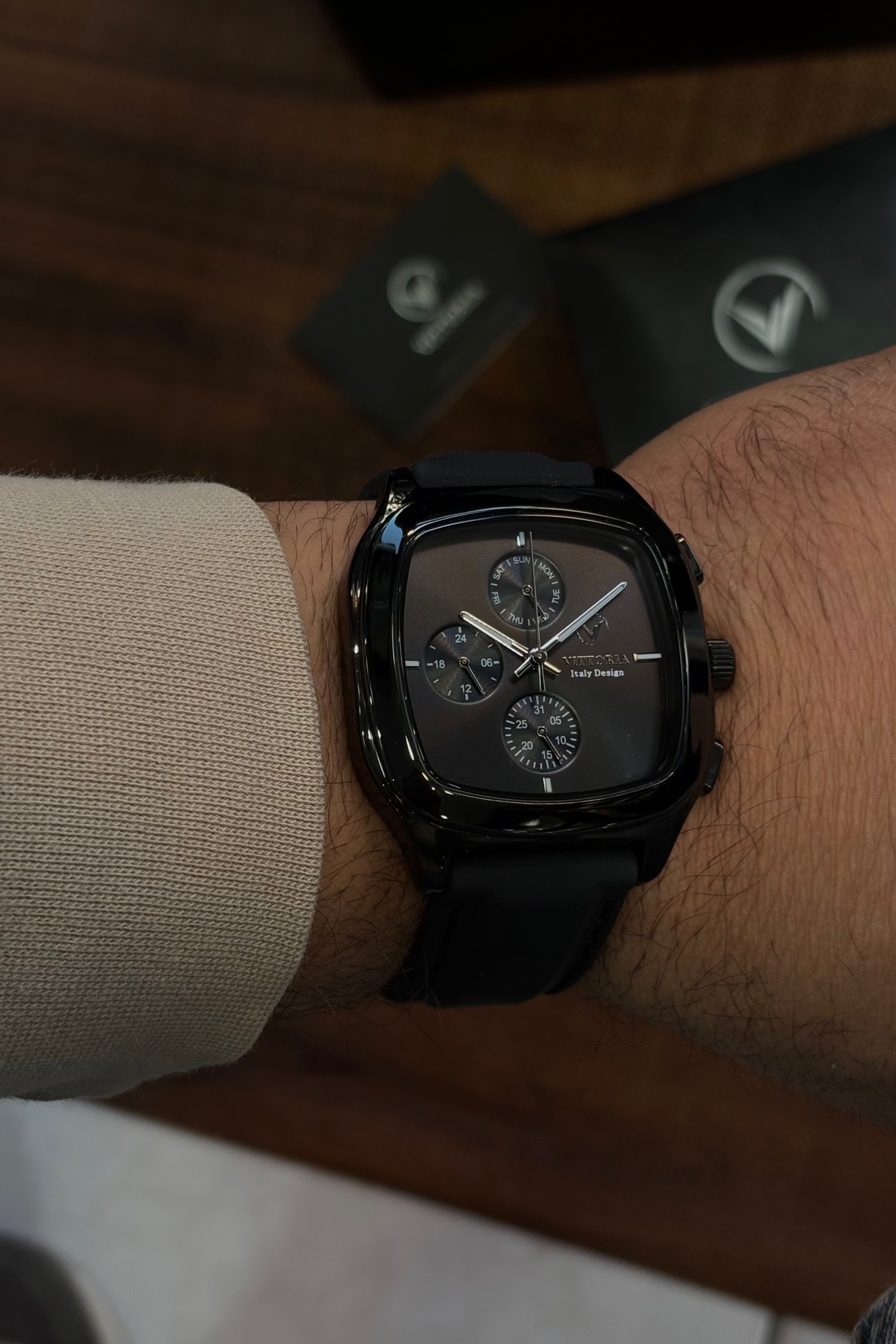 نمای روی مچ